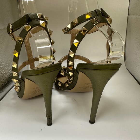 ROCKSTUD CAGED PUMP - Picture 9 of 9